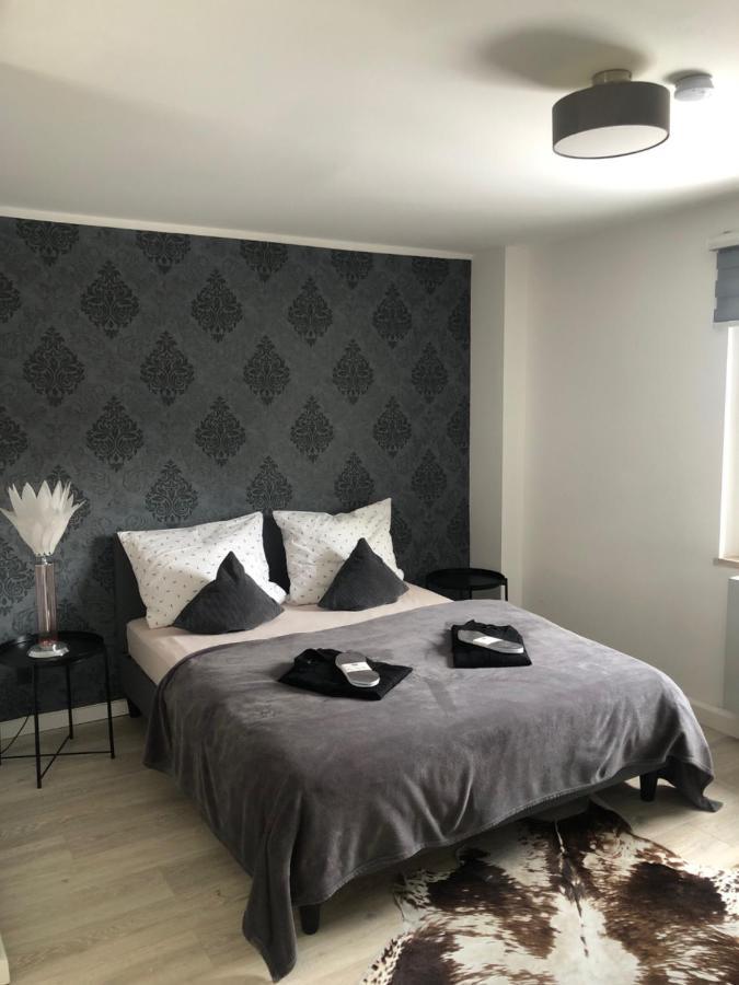 Body Kult Loft - Modernes Appartement Mit 2 Separaten Schlafzimmern Zwickau Eksteriør billede